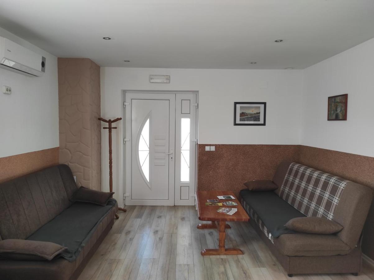 Apartman Jakov Rakovica Exterior foto